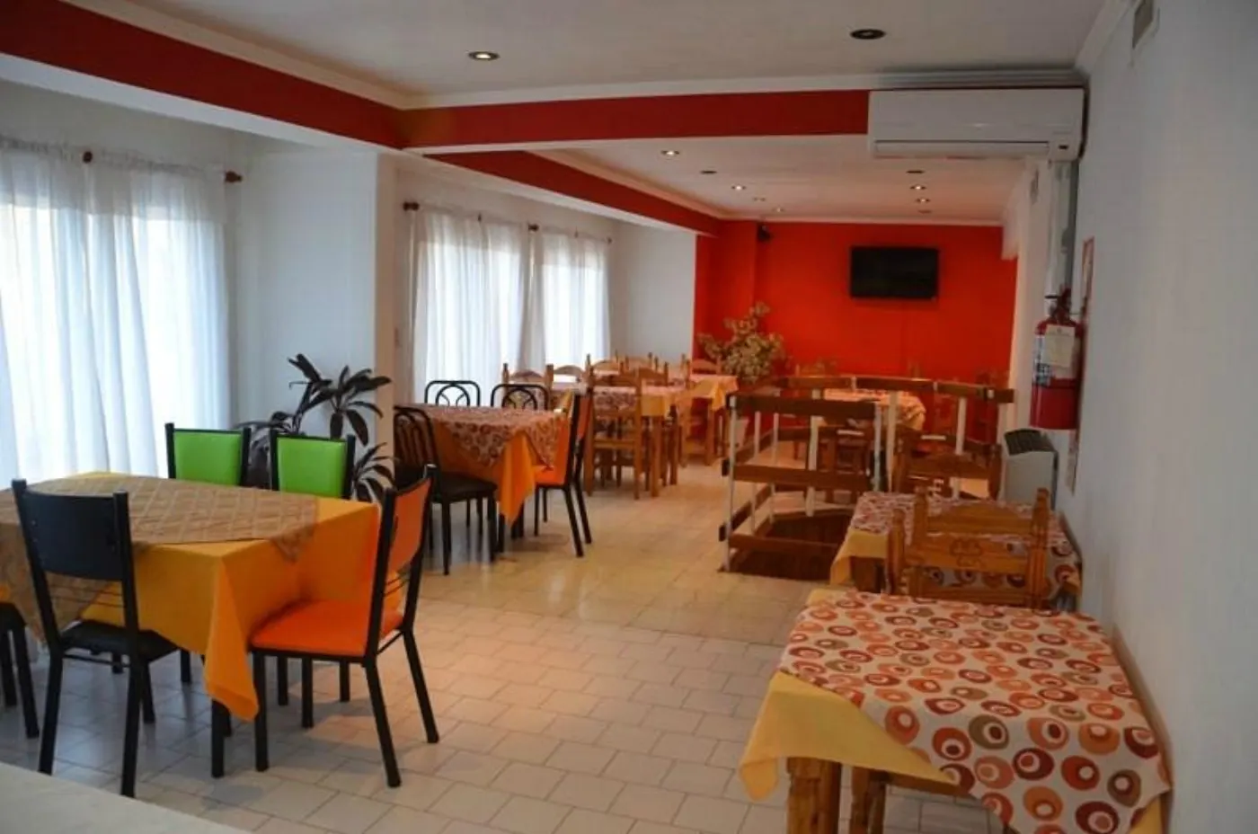 Comedor del hotel, otra vista